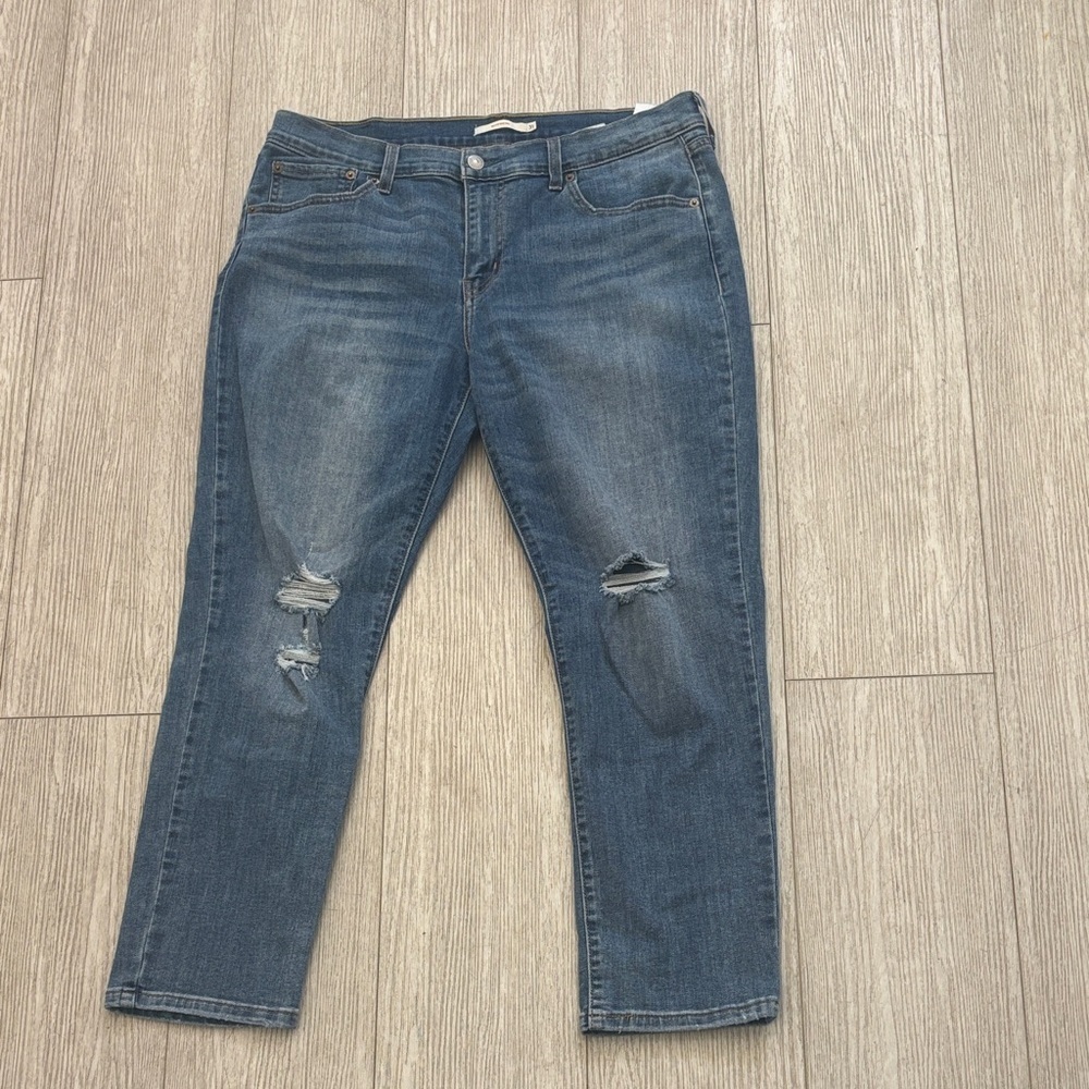 Levi’s Boyfriend Mid Rise Jeans size 31